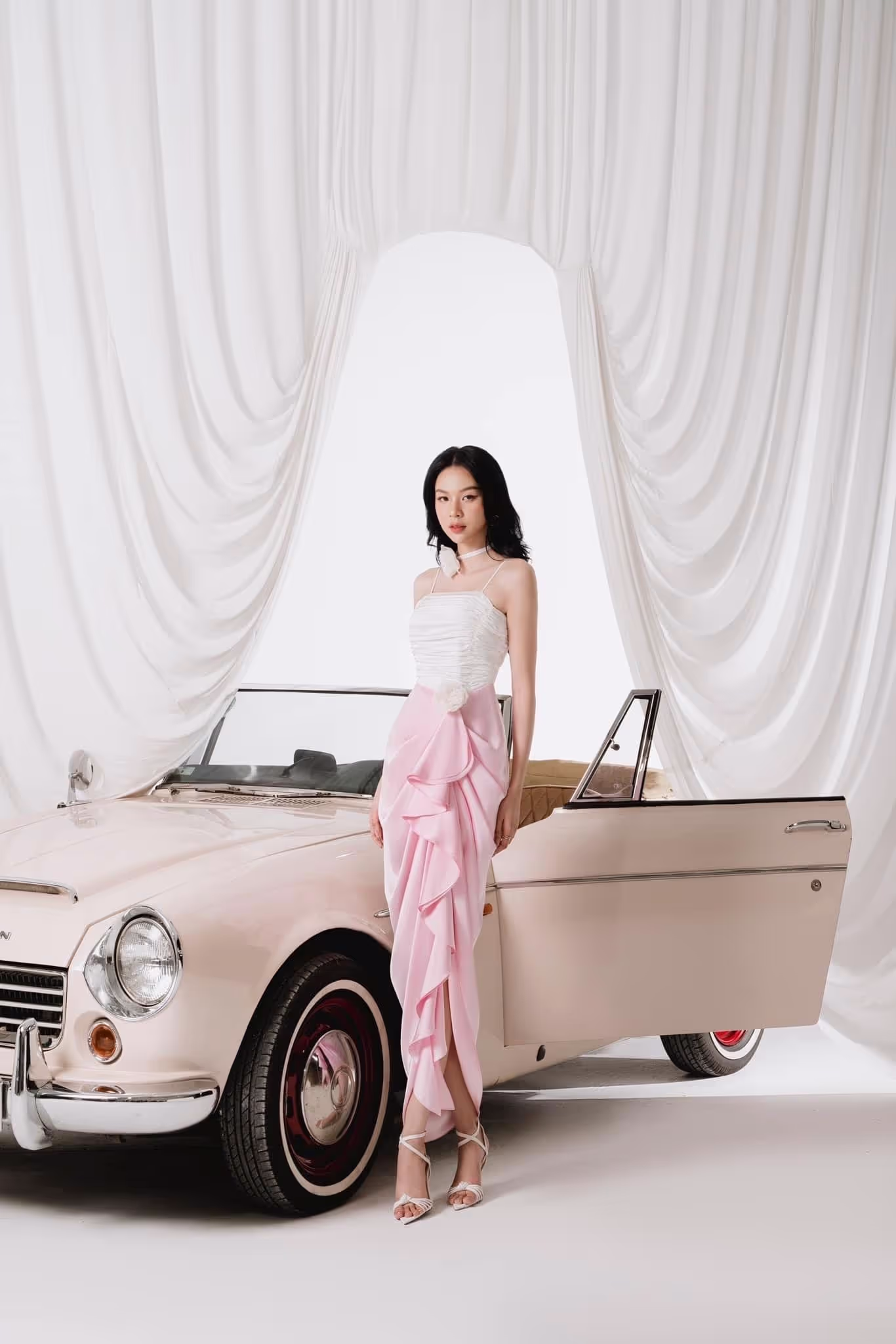WHITE PLAN X PHÍ PHƯƠNG ANH.
