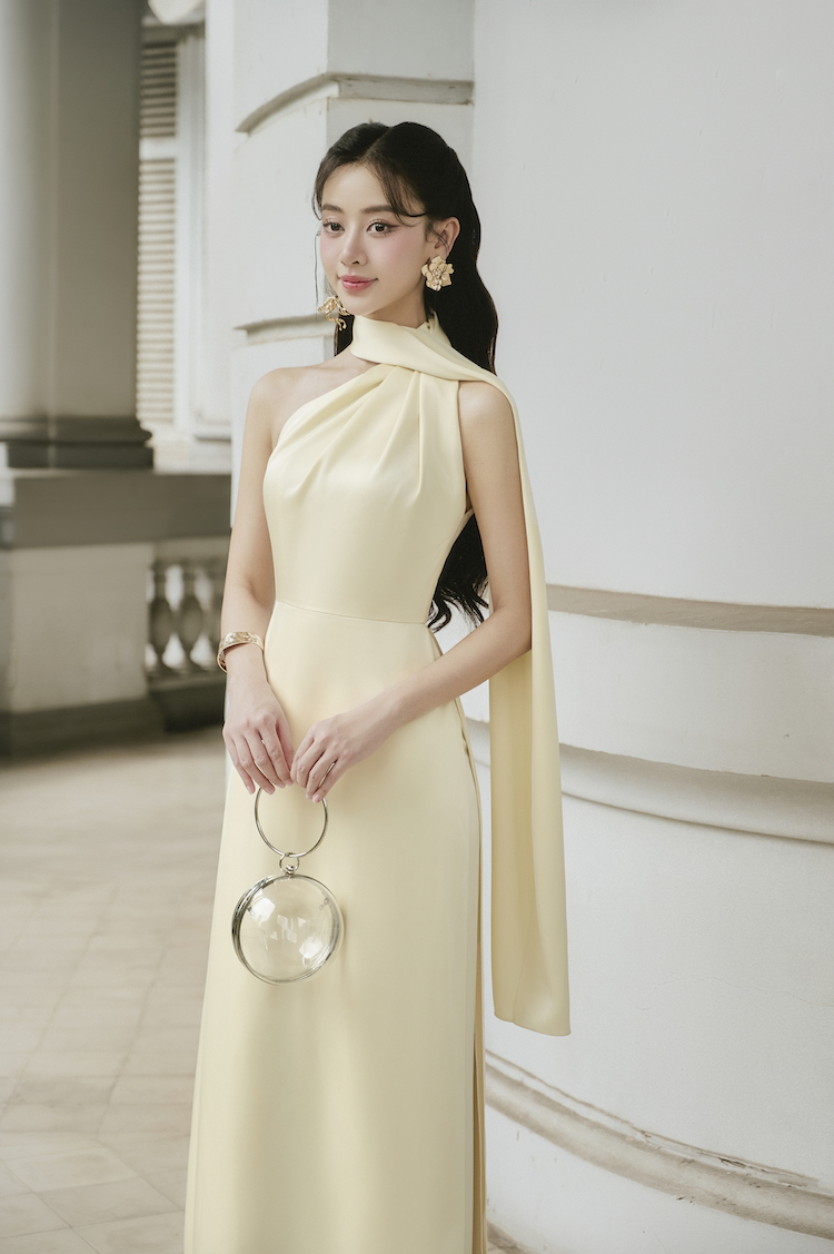 AODAI TUỆ NHI