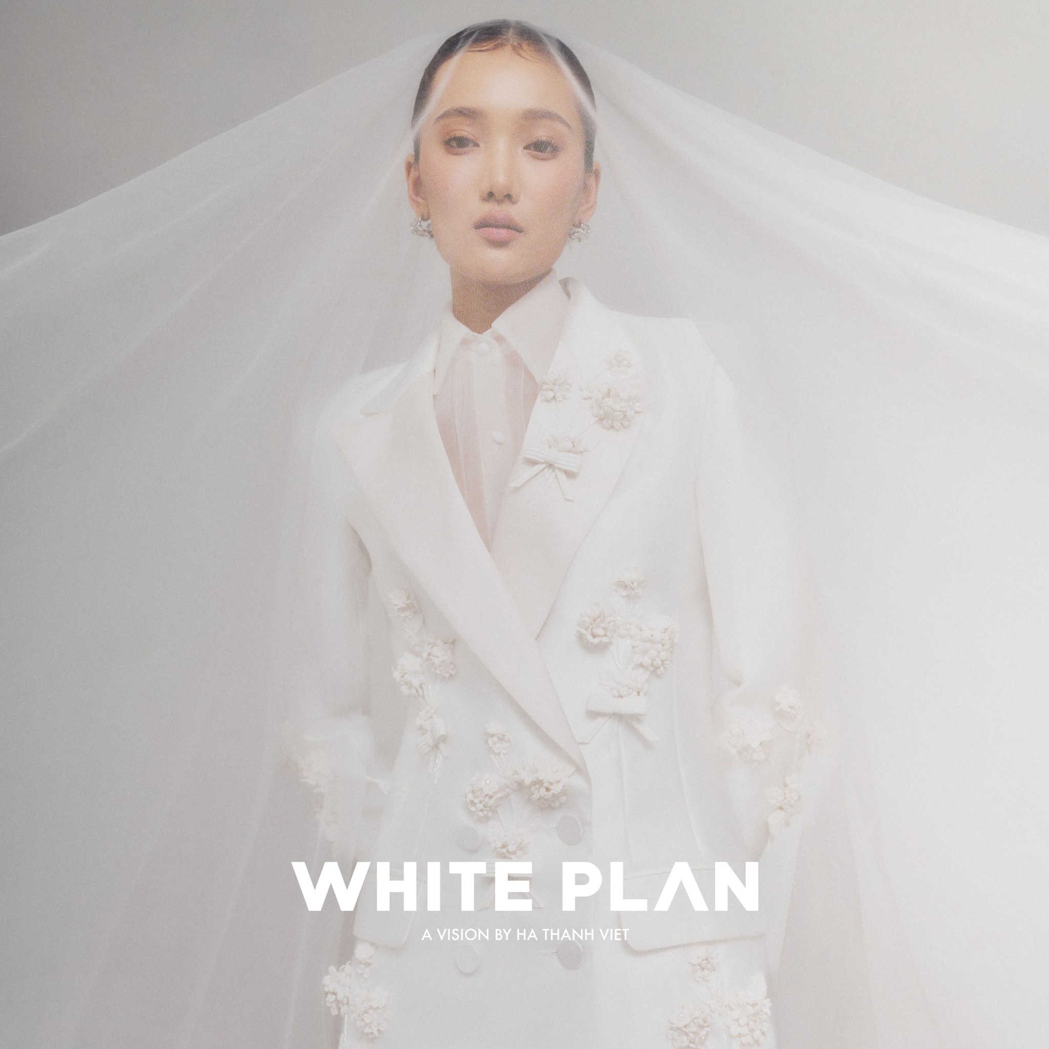 “THE POETICS OF WHITE” - WHITE PLAN COLLECTION